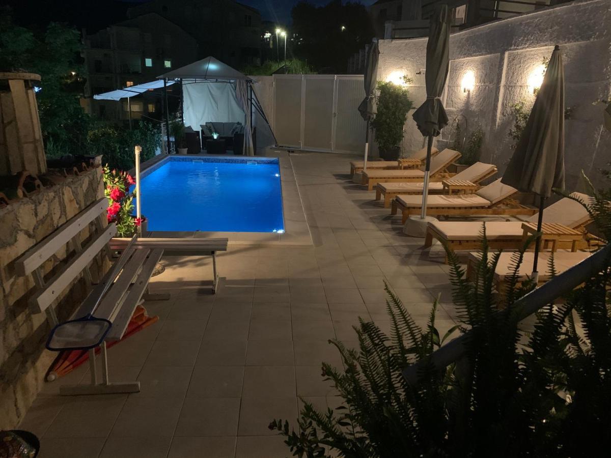 Al Mare Apartment Igalo Exterior photo