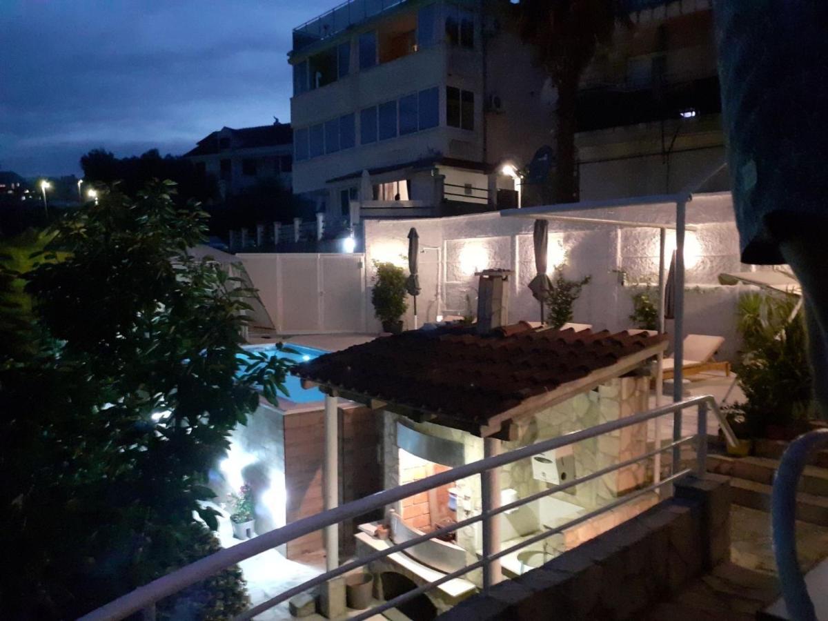 Al Mare Apartment Igalo Exterior photo