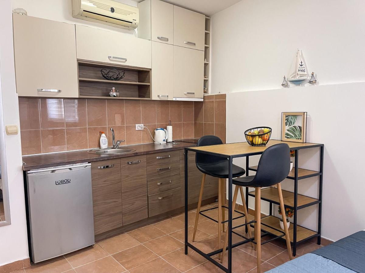 Al Mare Apartment Igalo Exterior photo