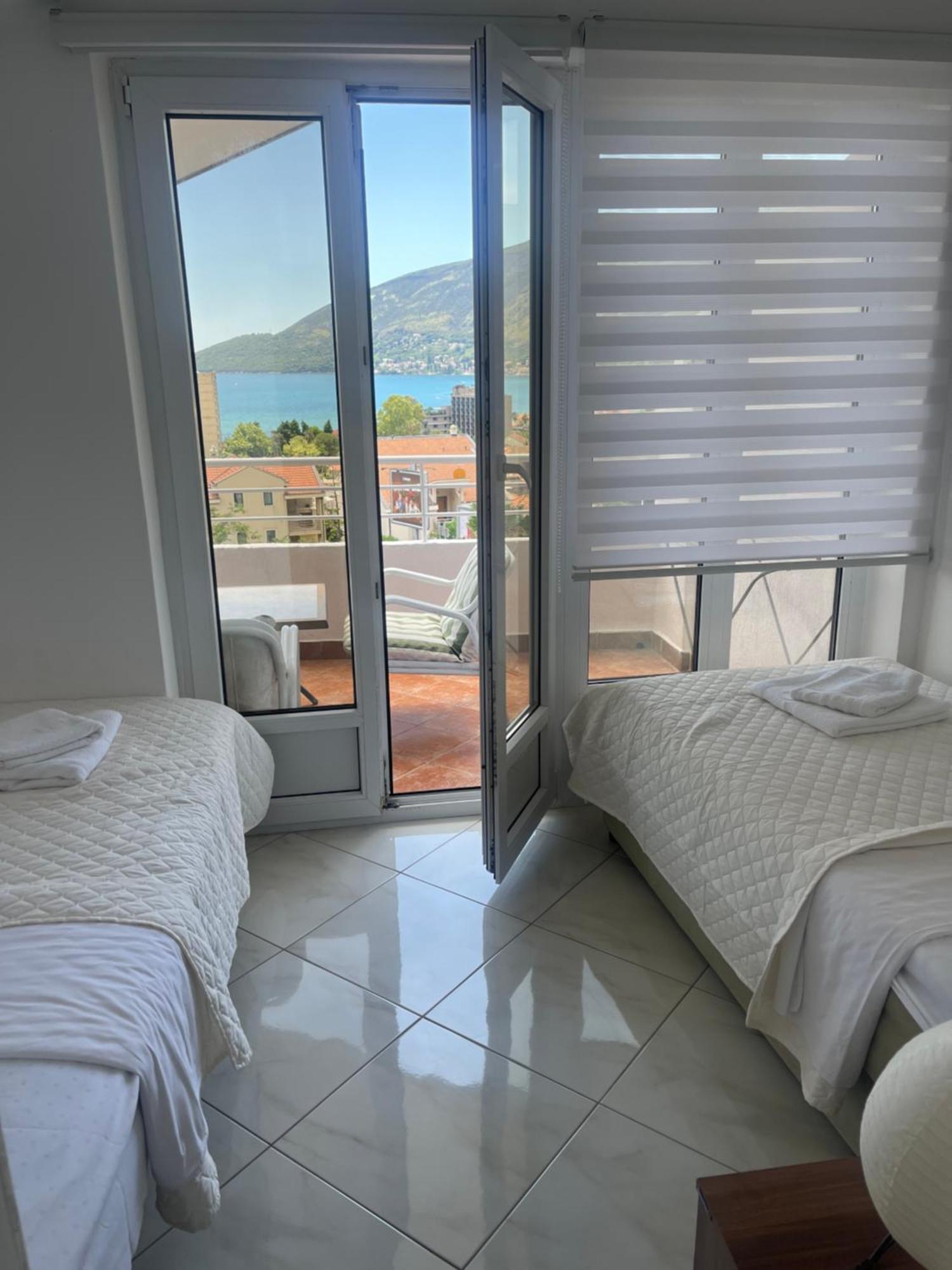 Al Mare Apartment Igalo Exterior photo